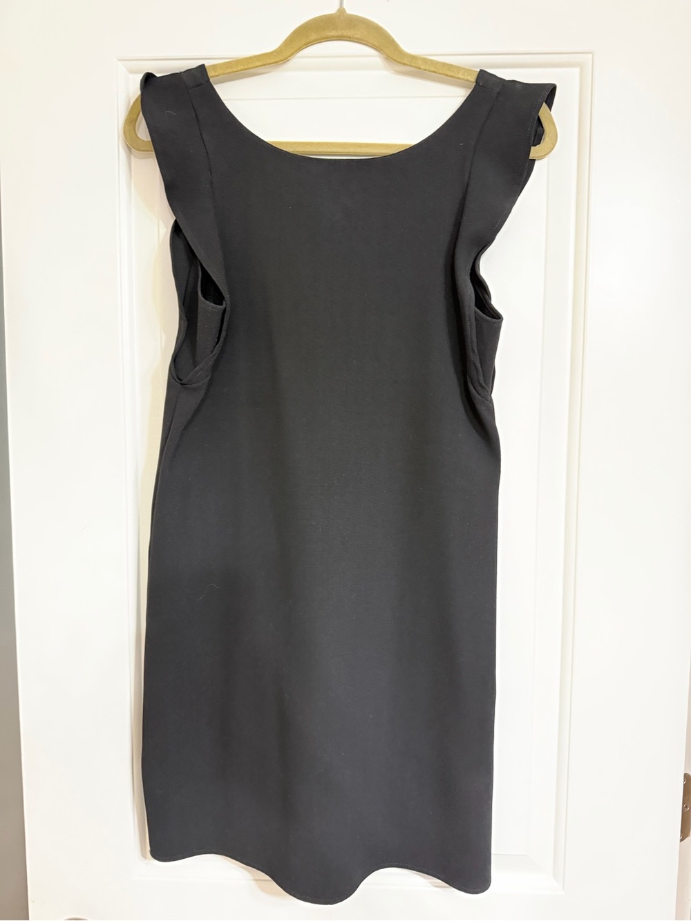 Classic Black Sleeveless Shift Dress